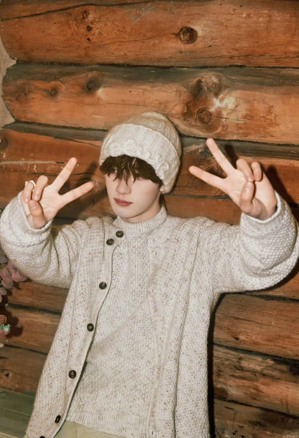 丁程鑫全新大片演绎Loro Piana，青春面孔邂逅老钱风依旧高级 时尚灵感解读