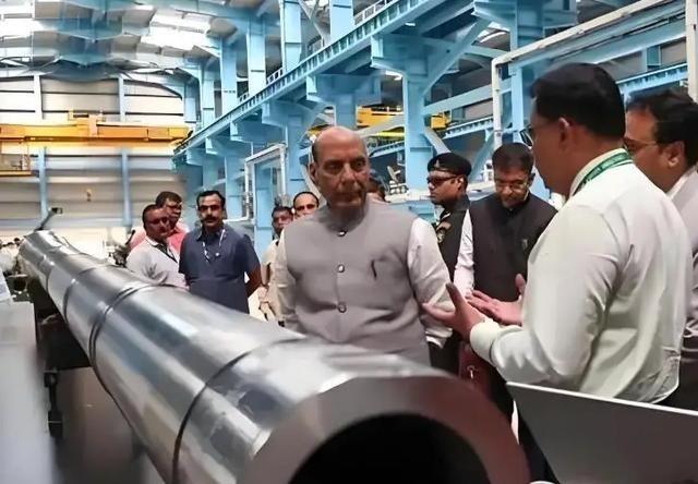 印度偷师不成沦为笑柄？10亿买中国8台盾构机，拆解后不会组装！

印度基建野心不