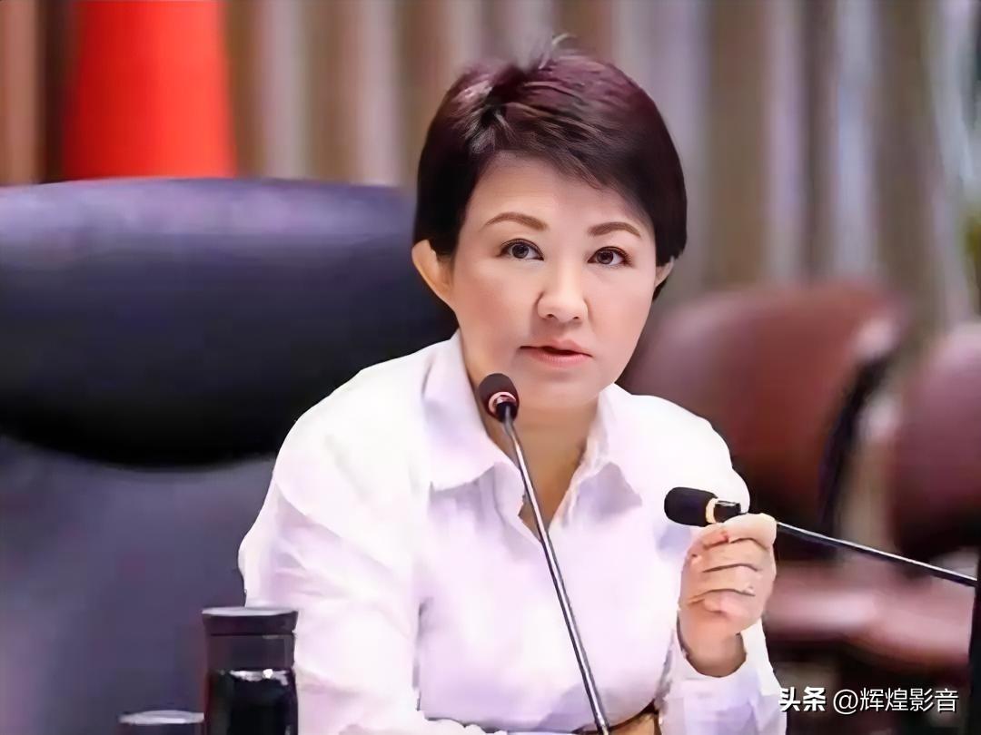 卢秀燕力挺郑丽文访陆：嘴上说和平，脚下却见"真章"
 
台海局势剑拔弩张之际，台