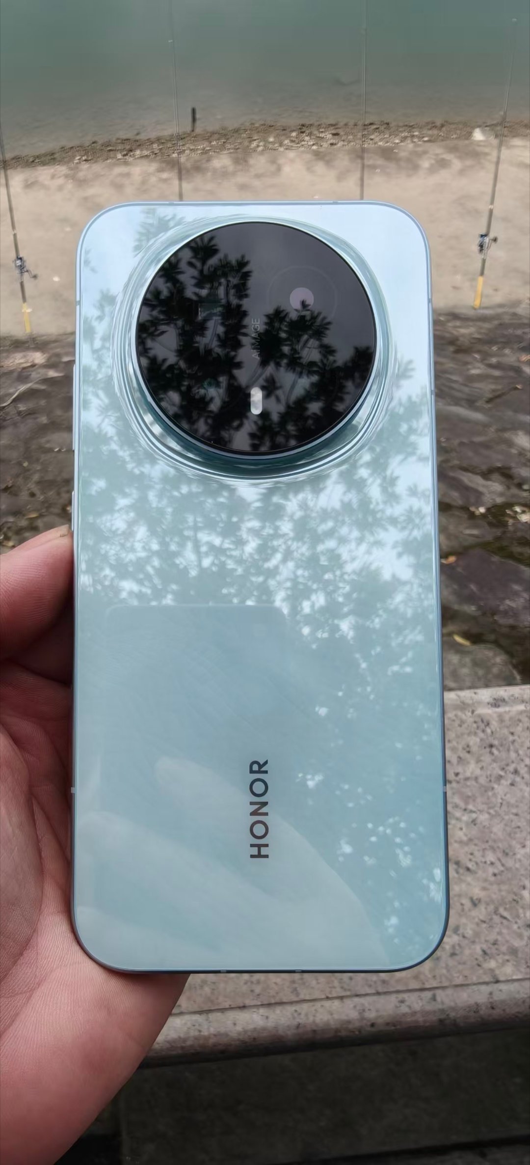 买手机会在意型号名字吗就我个人而言型号名字并不在意的。就像手中的magic8标准