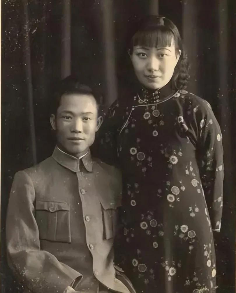 1925年，陈诚回家奔丧。7年不见的妻子，想与他同房。妻子刚到床上，就被他强行推