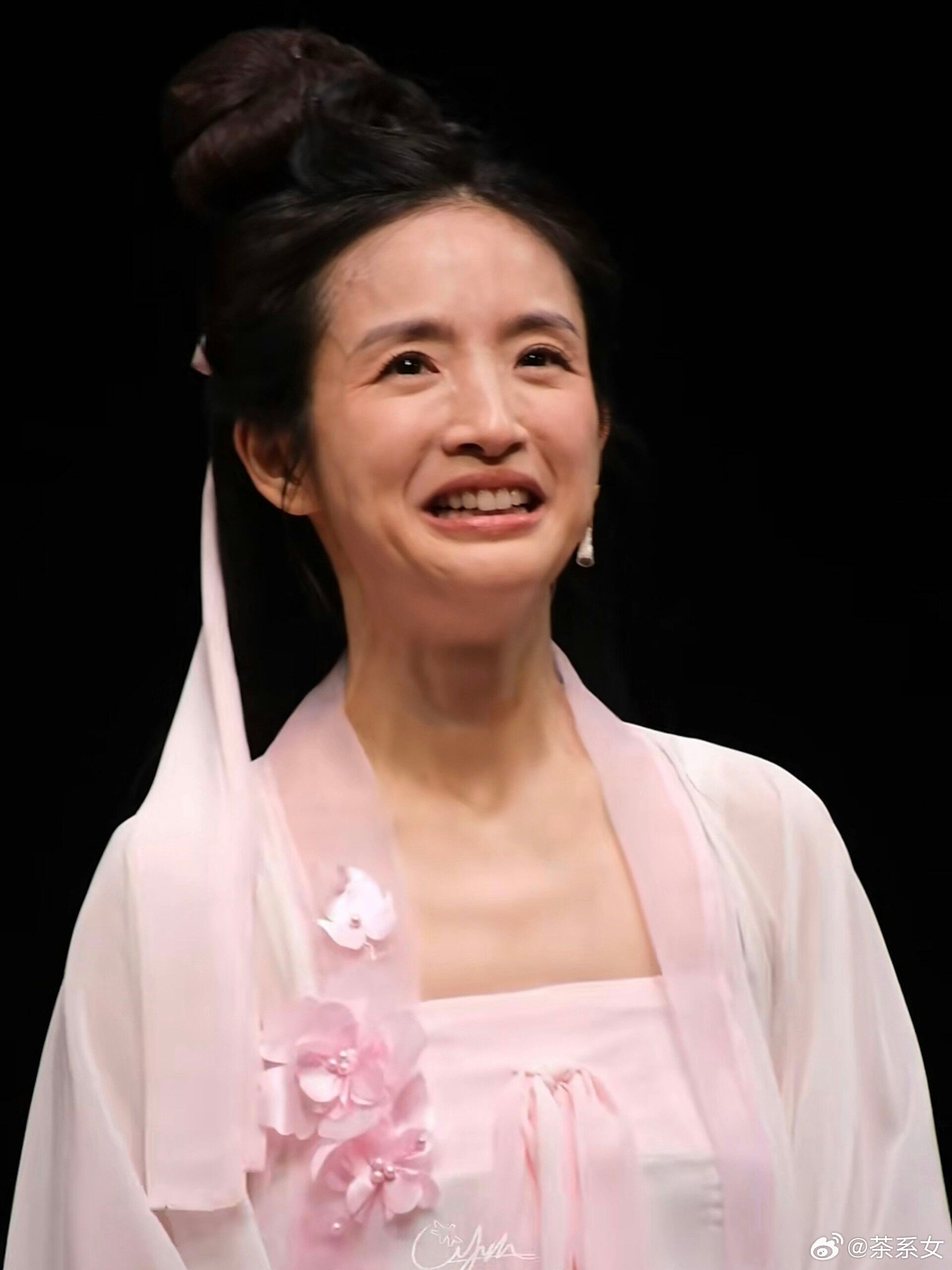 43岁林依晨被指断崖式衰老，当年的袁湘琴也难逃岁月痕迹。 