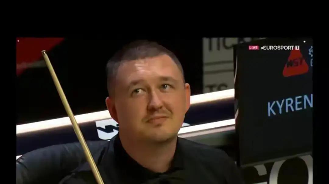 4-1淘汰世界第8，别急着说爆冷。
 
中国小将常冰玉，是用两杆破百，硬生生碾过