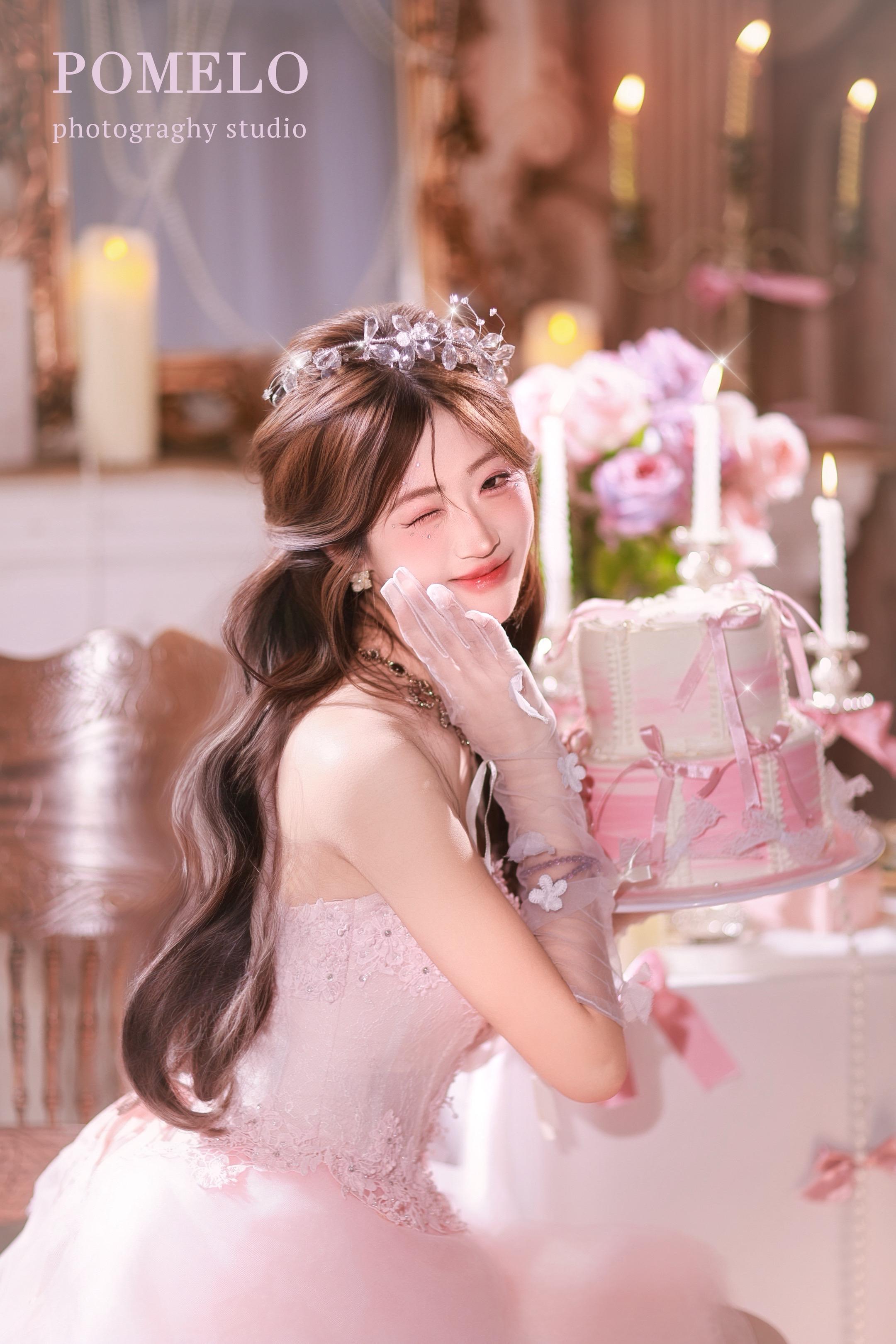 粉色公主日记生日写真💕。