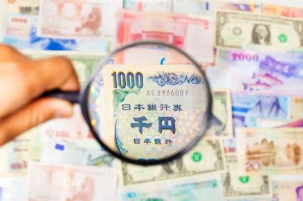 日元终于在12月19日北京时间11:19分之前宣布加息了，符合市场预期。
 
这