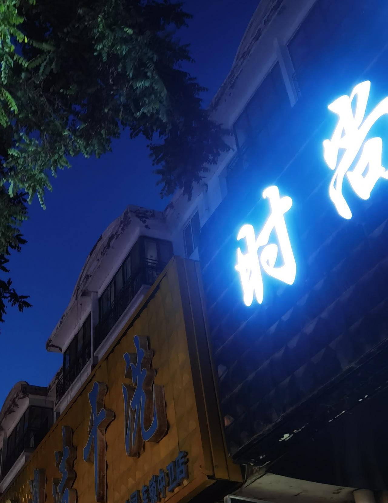 喝甜饮料真会得癌症吗？现在喝饮料是一种时常，不管是会议场所，还是聚餐桌上，都摆的