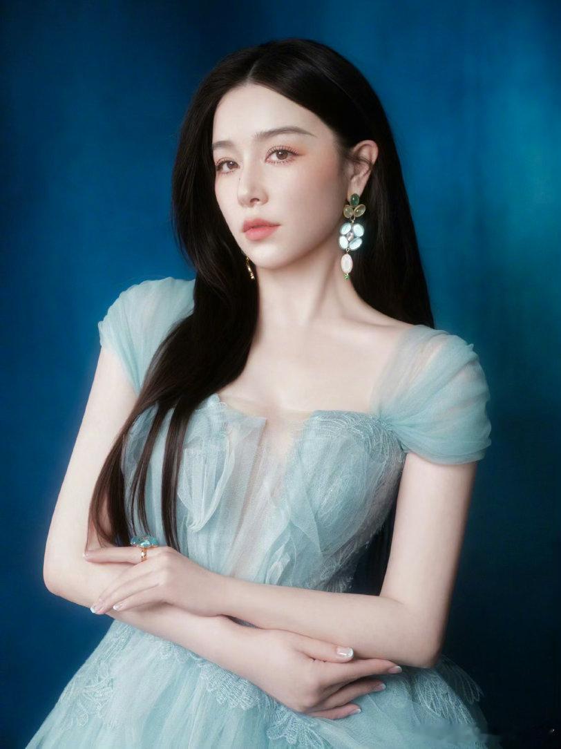 阚清子肥胖掩盖了我的底子张艺上夸阚清子舞蹈进步大，阚清子说肥胖掩盖了她的底子，好