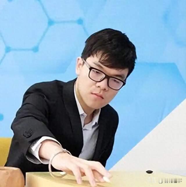 柯洁：不是不败天才，是永远敢翻盘的人间强者