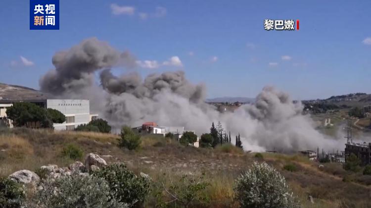 据黎巴嫩方面15日消息，以色列当天上午对黎南部多地发动袭击，造成人员受伤。
消息