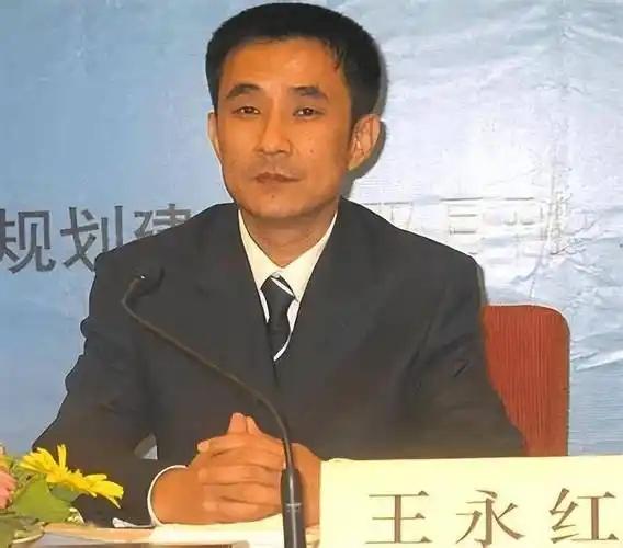 [太阳]1999年，江西一位年轻人卖掉了加油站，用钱在北京郊区买了600亩地，赚