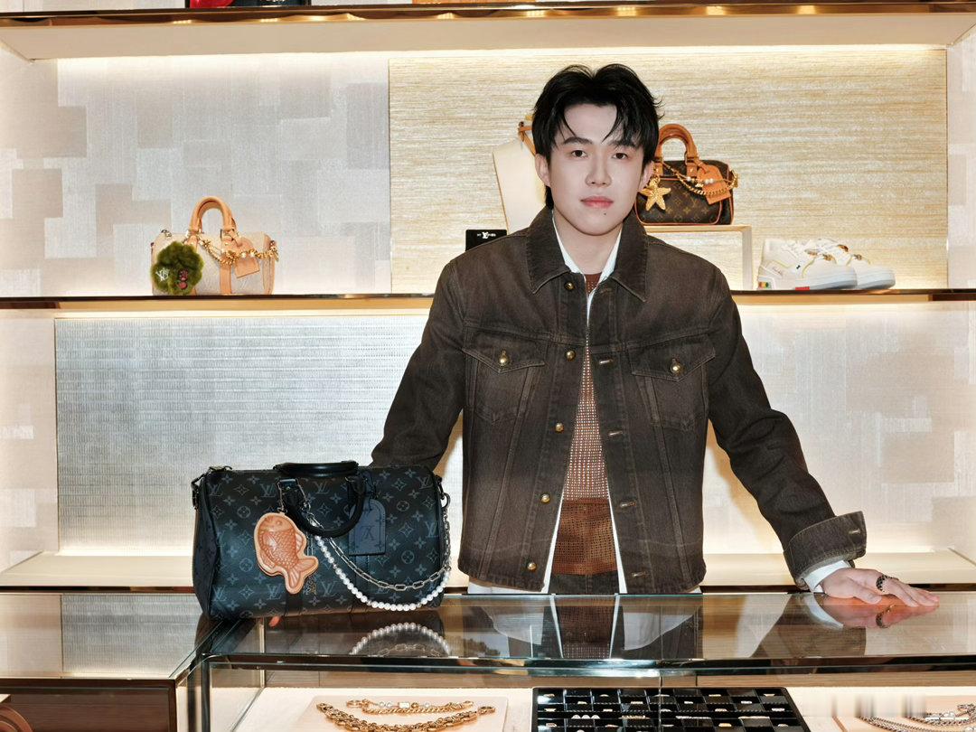 王楚钦 |王楚钦加油 那些形容清风齐月，温暖美好的词，都在你的身上找到了答案🔆