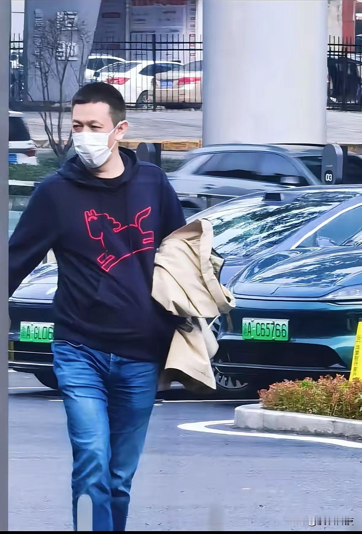 这是哪位大佬，戴着口罩