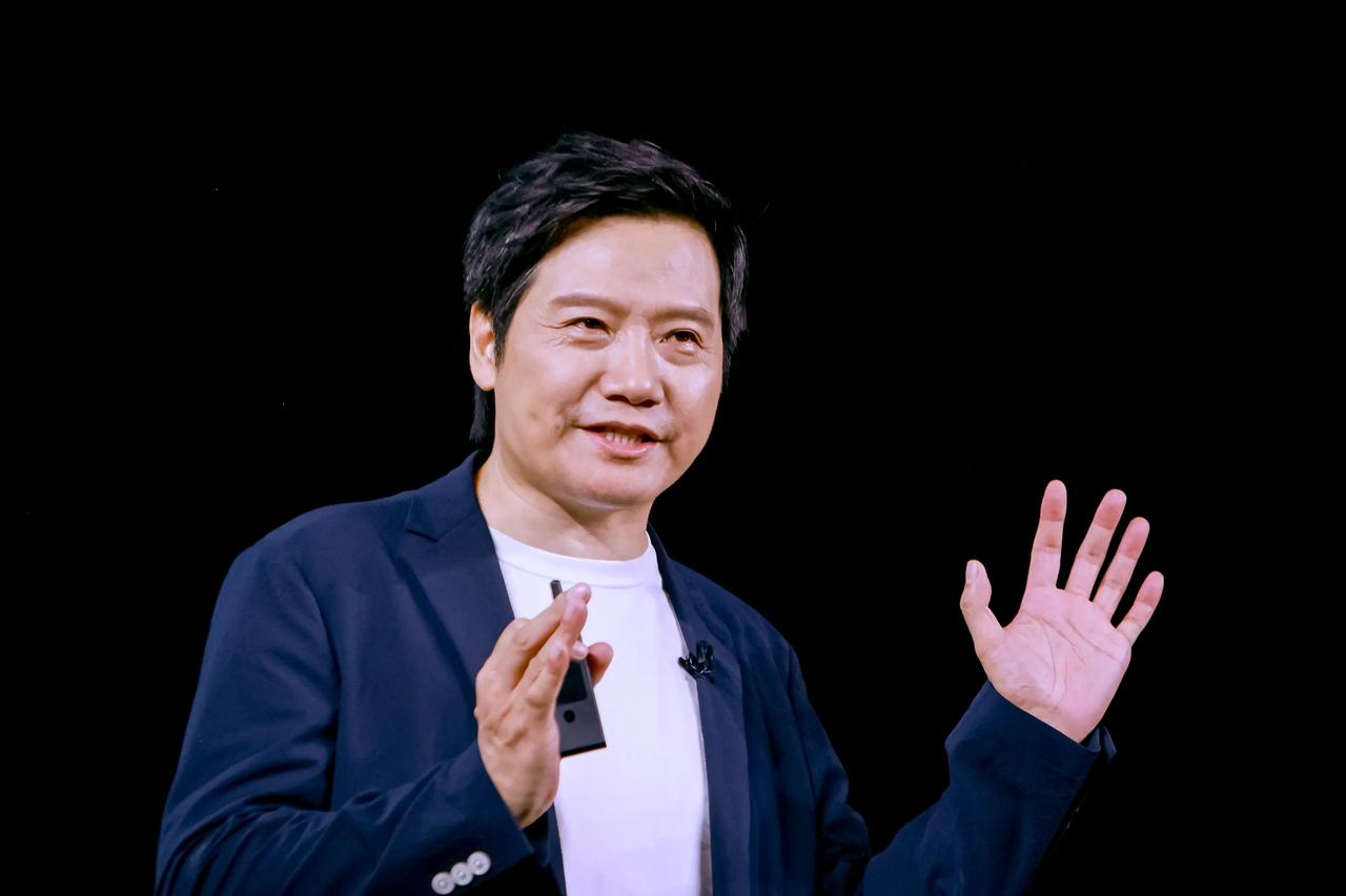 雷军的影响力真不是一般的大，只是分享了自己的行李，就间接拯救了一家濒临倒闭的老字