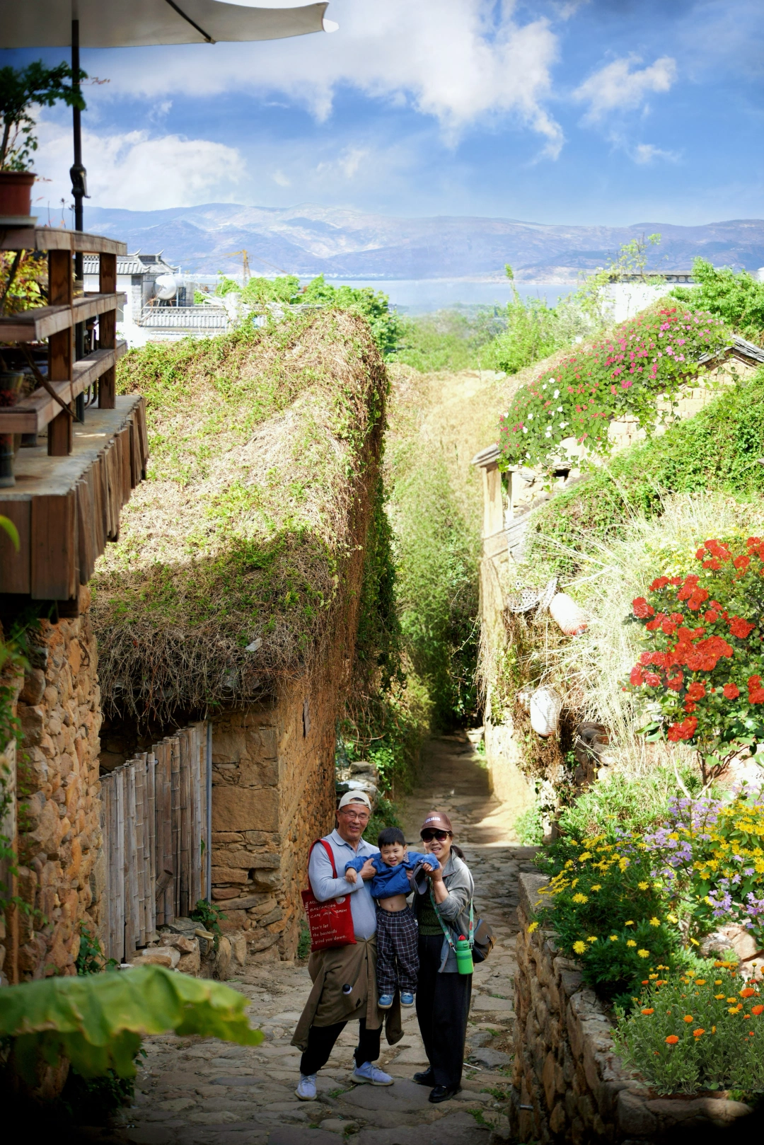 一拖三大理旅居Day1｜凤阳邑带娃去有风小院