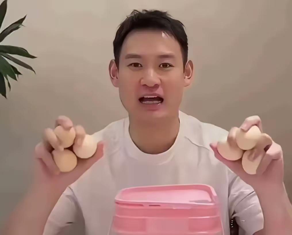 乒乓圈大瓜！刘丁硕樊振东恩怨全复盘，昔日队友彻底渐行渐远
 
国乒情谊一直是球迷