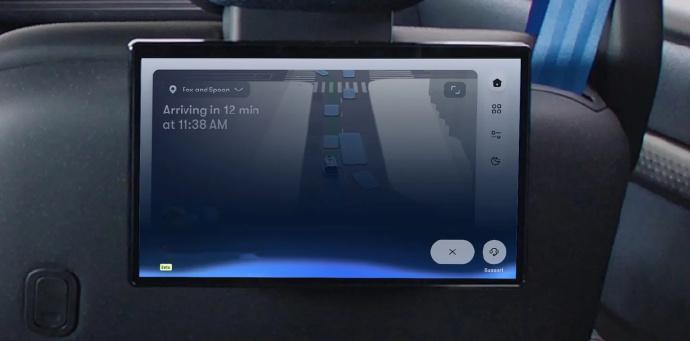 【谷歌 Waymo 展示网约车 Ojai：整合 Gemini AI，三屏协同显示