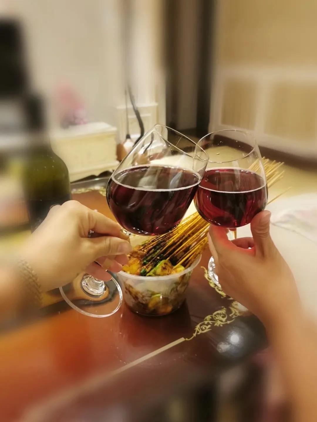 1. 健康是1，其他都是0
没了身体和情绪稳定，再厉害的本事、再多的钱，都很难过