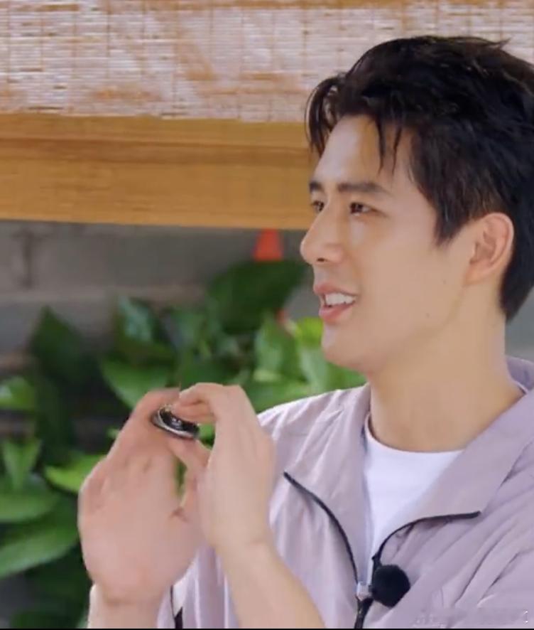 好多年轻人都挺喜欢噪音指尖陀螺。而且之前在节目上面也看到过王安宇跟大家推过。有机