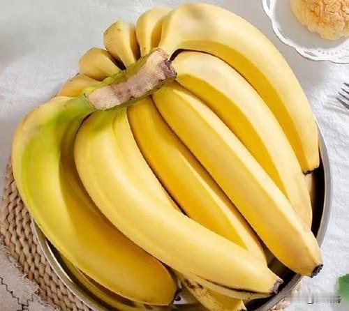 适合喝酒人群的十种食物
酒后多调理
一、黄瓜（清爽补水，缓解酒后口渴）
二、牛奶