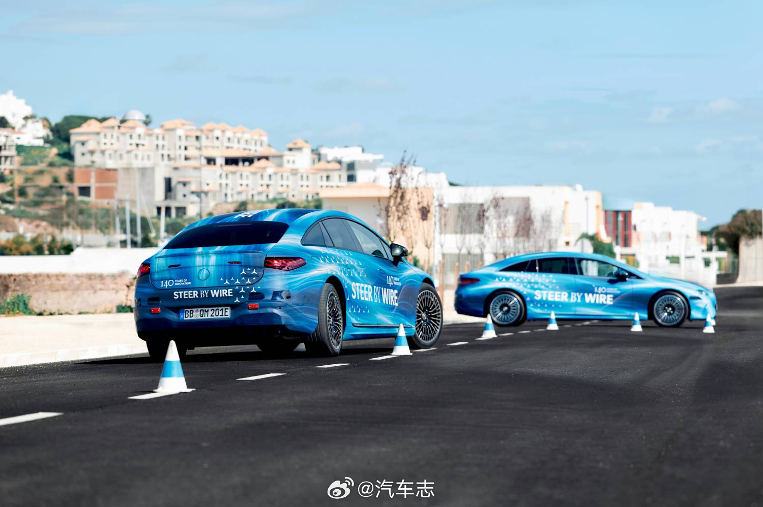 中改EQS也要上线控转向了，奔驰也将配备半幅方向盘，挺期待实际体验感受奔驰