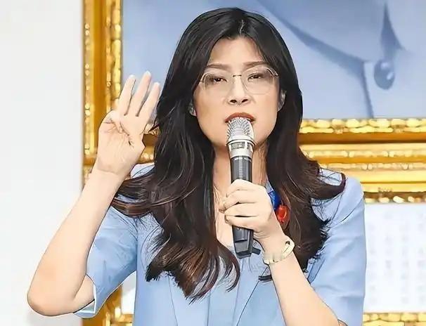 国民党主席郑丽文发表声明，5月3日，郑丽文与柯文哲、洪秀柱等人同台出席活动时说：
