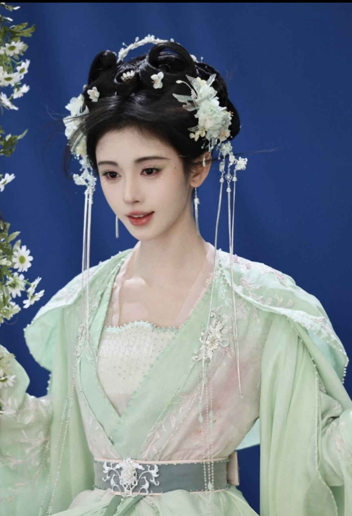 鞠婧祎活泼师妹vs清冷师姐阿黛师姐and黎非师妹 
