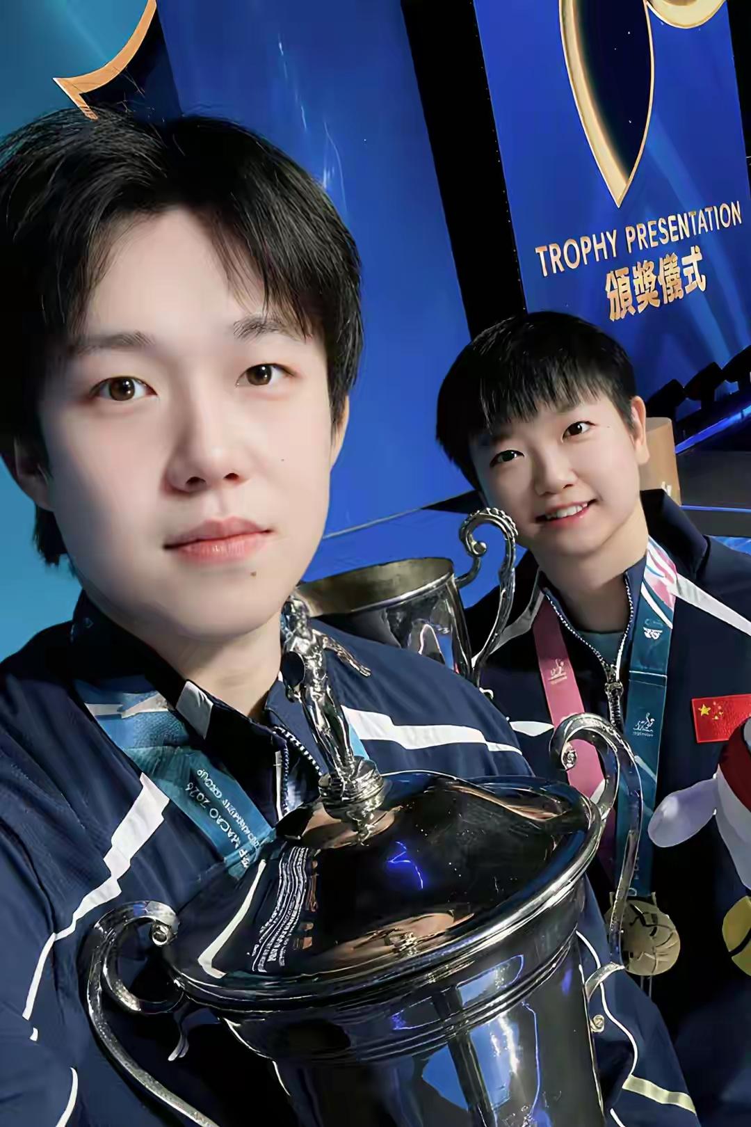 有趣又好玩！
莎莎大头，过五关斩六将，拼搏流汗，只为了这一刻巅峰相见。
站上领奖