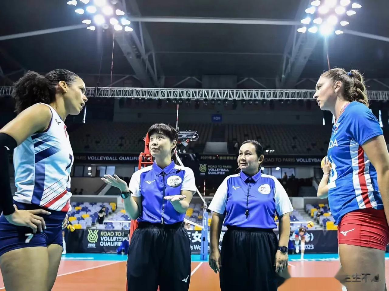 首日即出冷门！巴黎奥运会女排资格赛A组，中国宁波赛区，九月初刚刚击败美国女排夺得