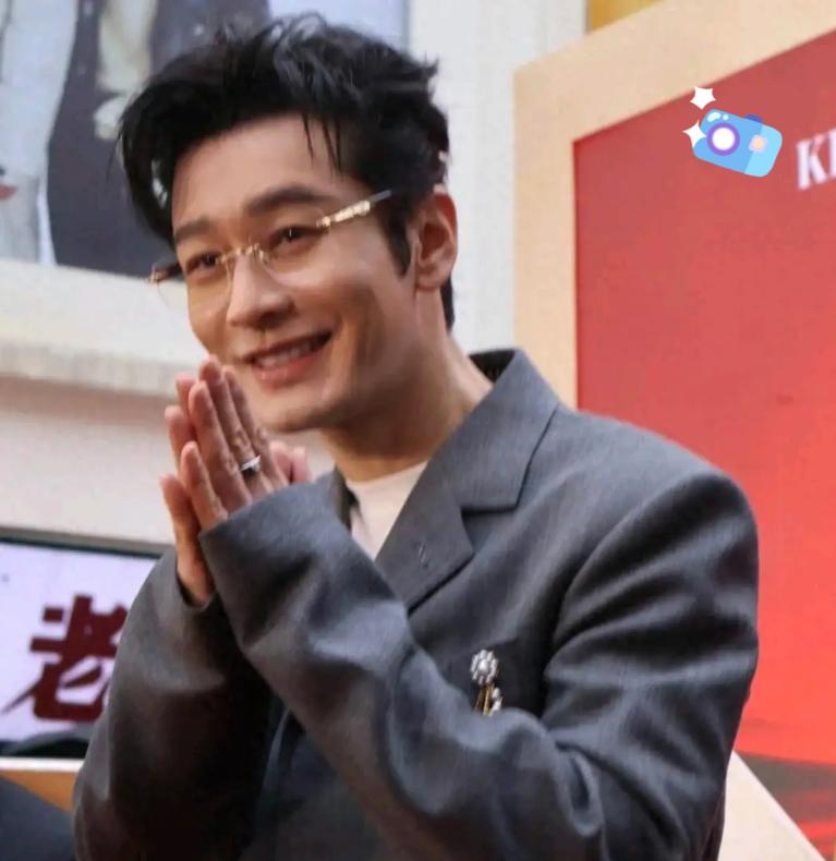 46 岁黄晓明 271 分考上上戏博士，去年落榜今年再考撞上 2026 高考热。