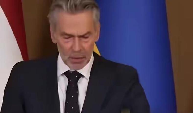 快讯！快讯！
 
据媒体报道，荷兰政府突然宣布了对安世半导体的接管举措。
 
9