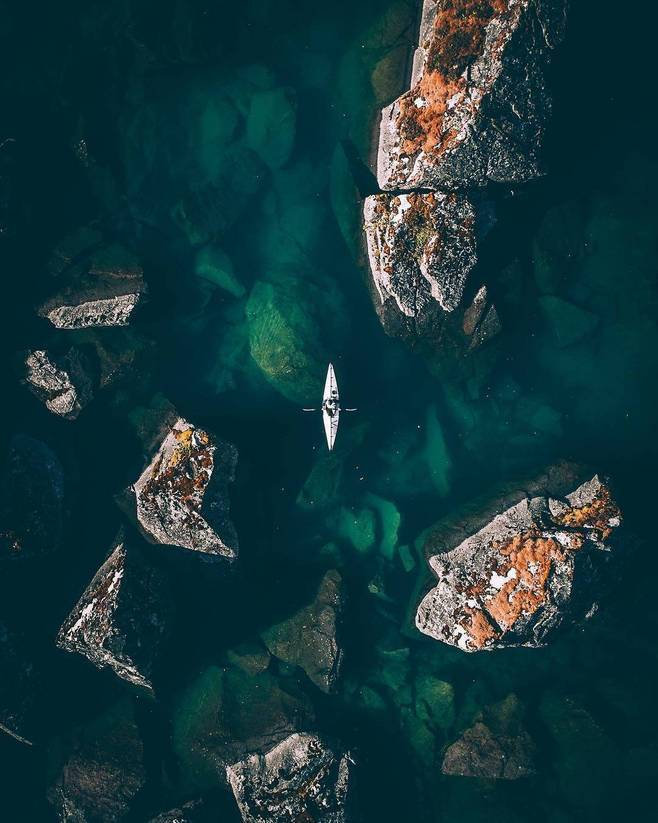 智慧和纯洁来自努力，无知和纵欲来自懒惰。——梭罗 《瓦尔登湖》 