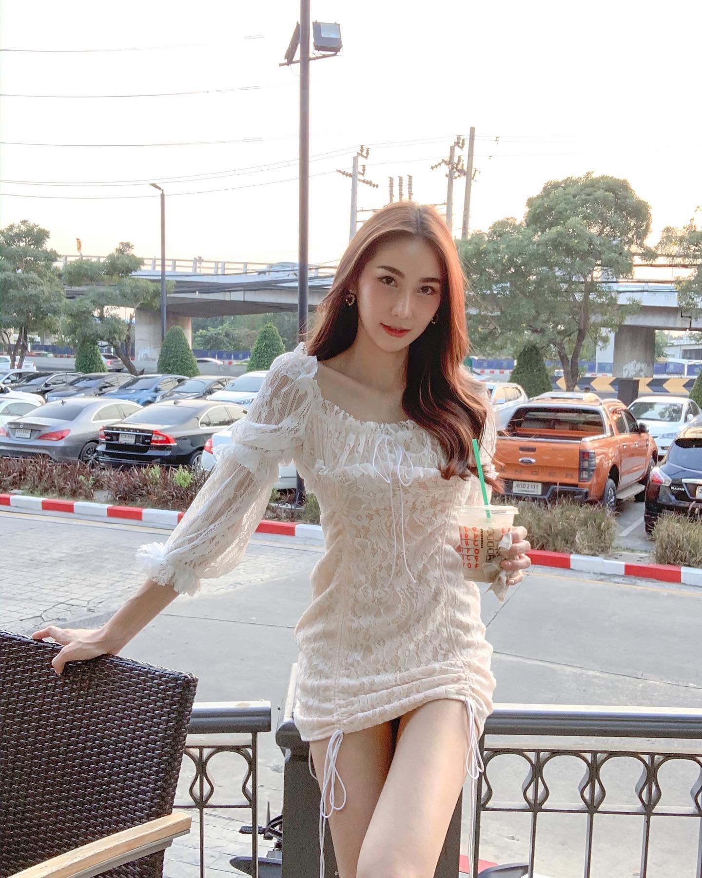 发位置 我穿包臀裙去找你