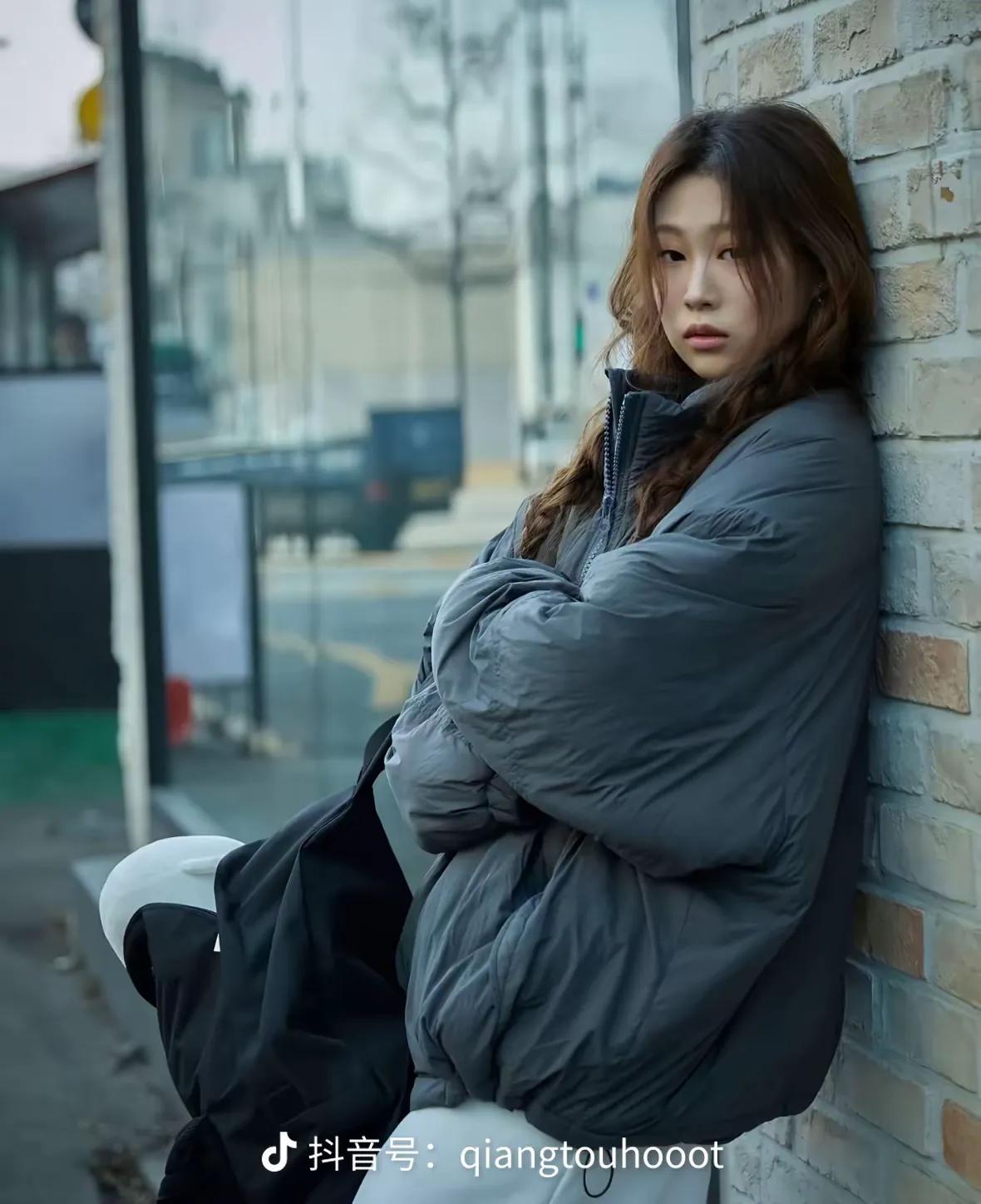 说实在的，小沈阳的女儿要是想出道的话，只能拼唱功了走实力派路线了，长毕竟娱乐圈的