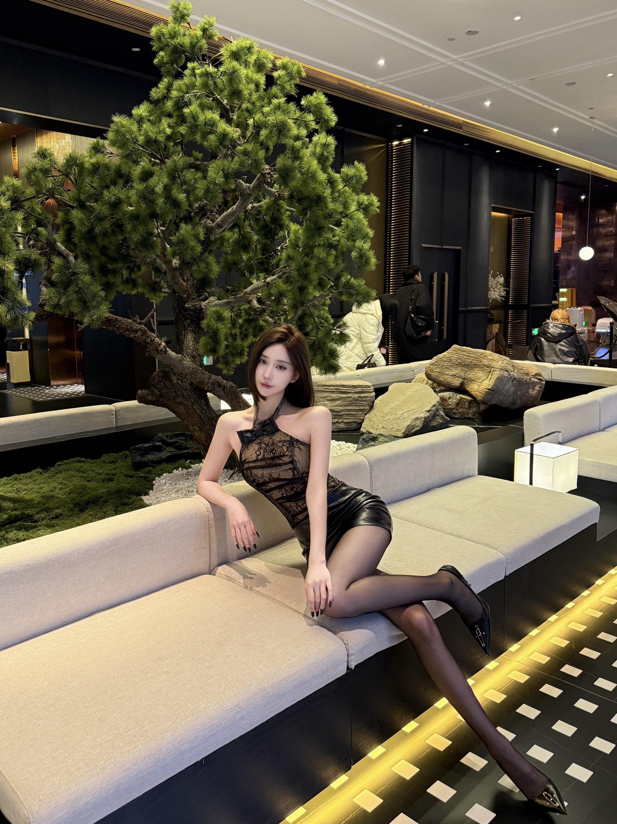 得了千钱想万钱 当了皇帝想成仙