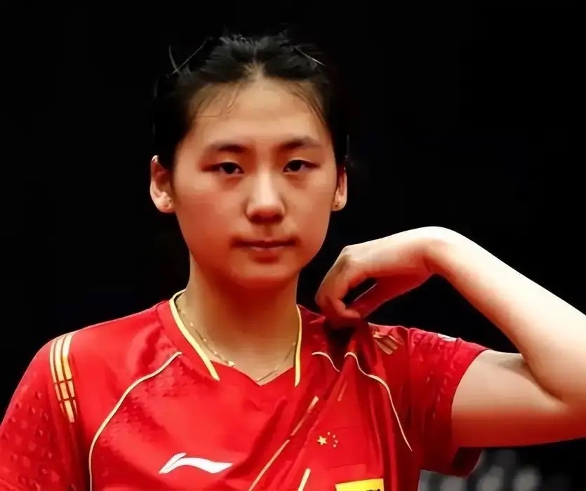 陈熠4:3险胜朱雨玲，赛后发言赢得满堂彩。她坦言此前三次交锋皆墨，此次抱着拼与学