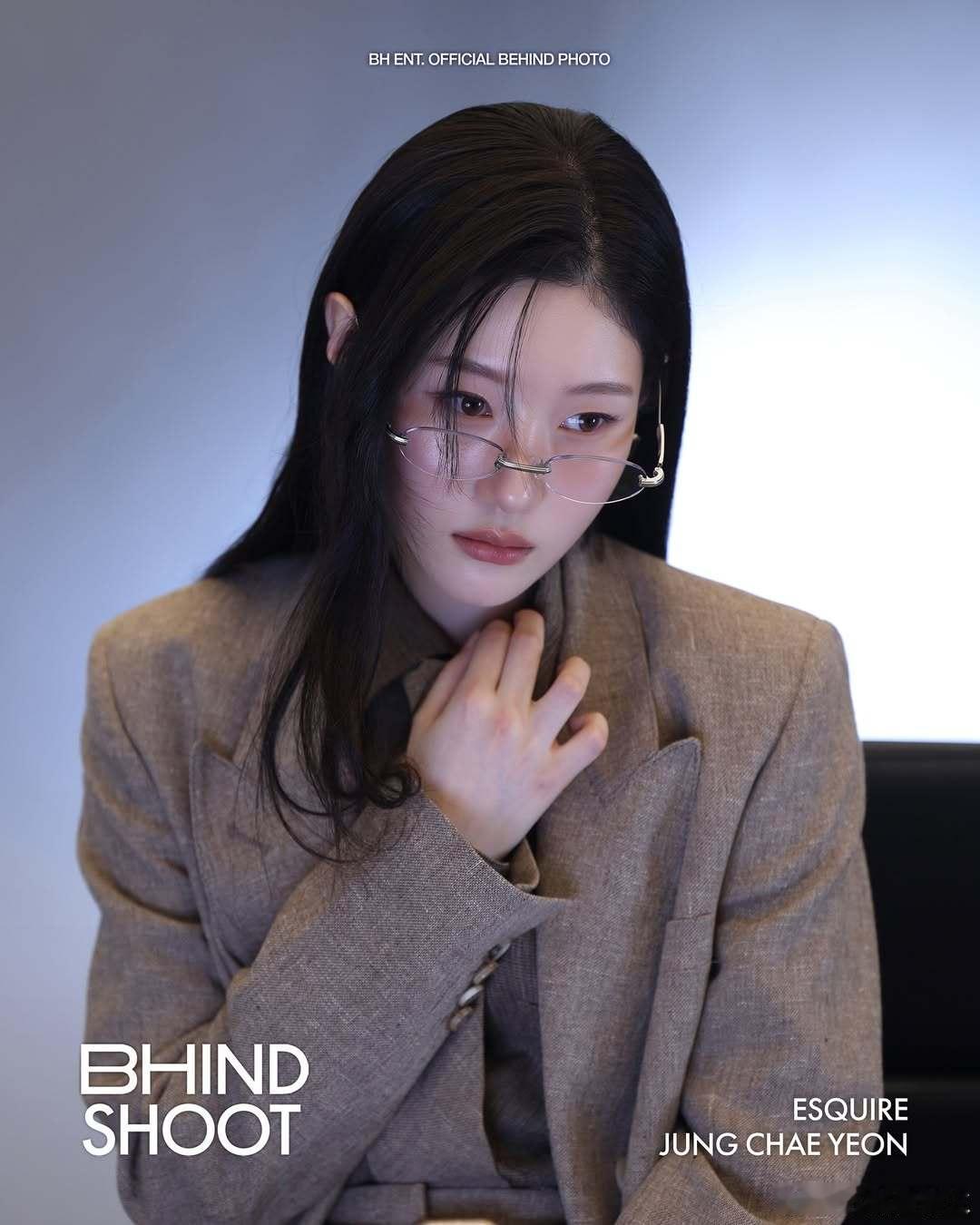 𝗕𝗛𝗜𝗡𝗗 𝗦𝗛𝗢𝗢𝗧郑采妍 《Esquire》画报拍摄现场