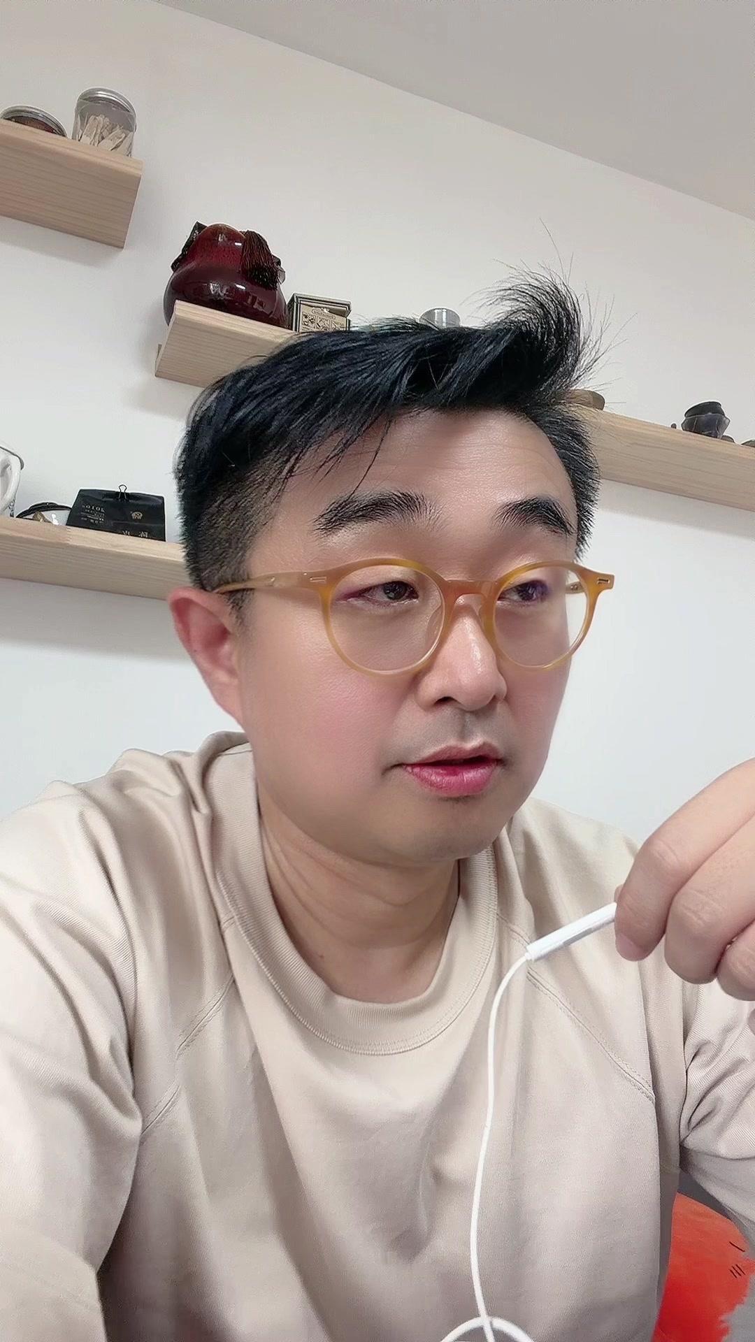 怎么看东方甄选主播集体离职？其实人性本就如此。

每个人站在不同立场，就会有不同