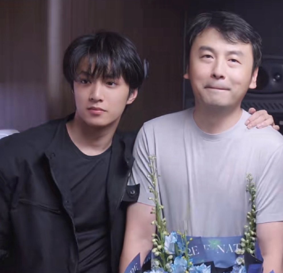 雷佳音刘耀文再同框雷佳音刘耀文同框梦回第二十条！ 雷佳音刘耀文再同框啦 