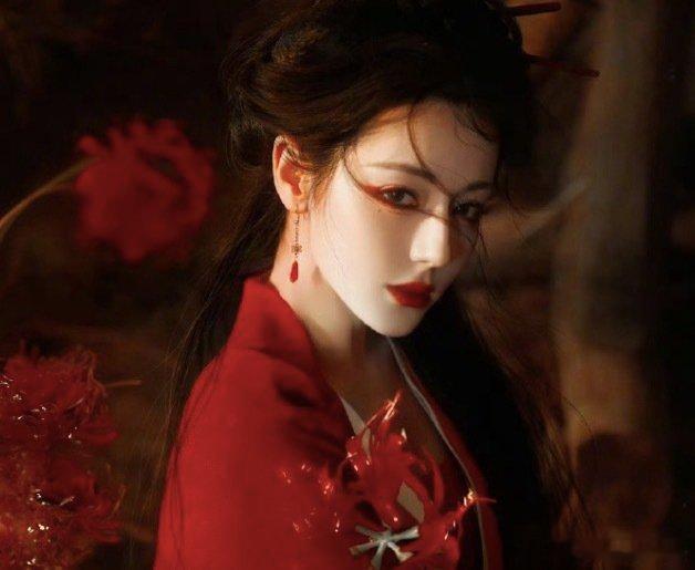 搞笑迪丽热巴曾正面回应隐婚传闻一路看着热巴走来，好像绯闻谣言就从没断过，各种和男