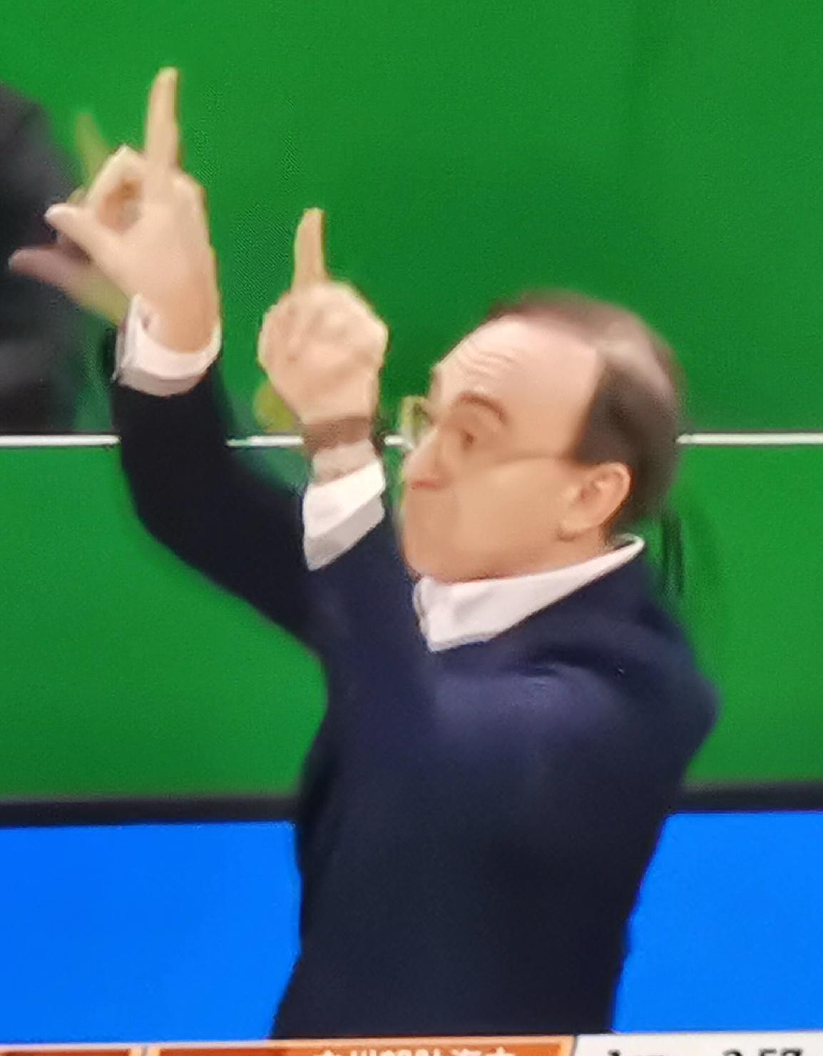 辽宁队输给吉林队，排名停留在第9，广东队上升到第3，这让广东队和杜指导的压力减轻