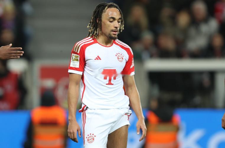 水晶宫有意冬窗引进拜仁后卫博伊。接下来的27天内水晶宫将进行9场比赛，平均每72