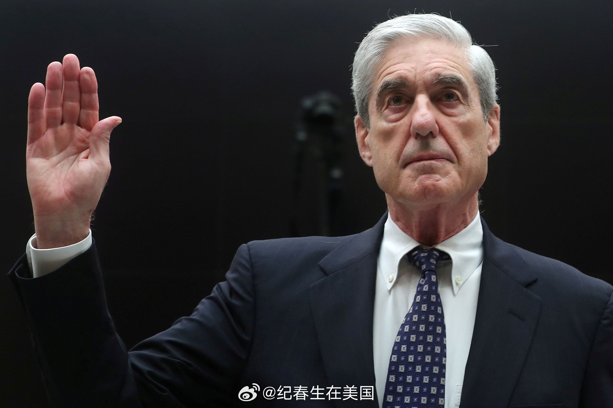 美国前联邦调查局局长，也曾担任特别检察官调查俄罗斯干预2016年美国总统选举的B