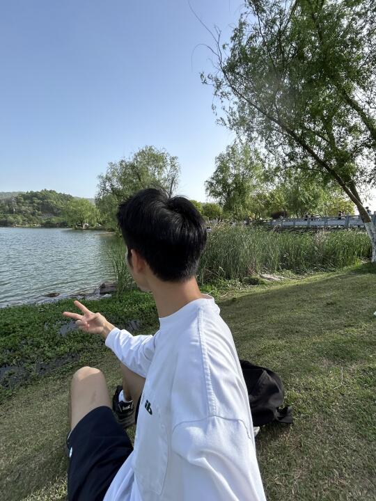 空气像青苹果🍏