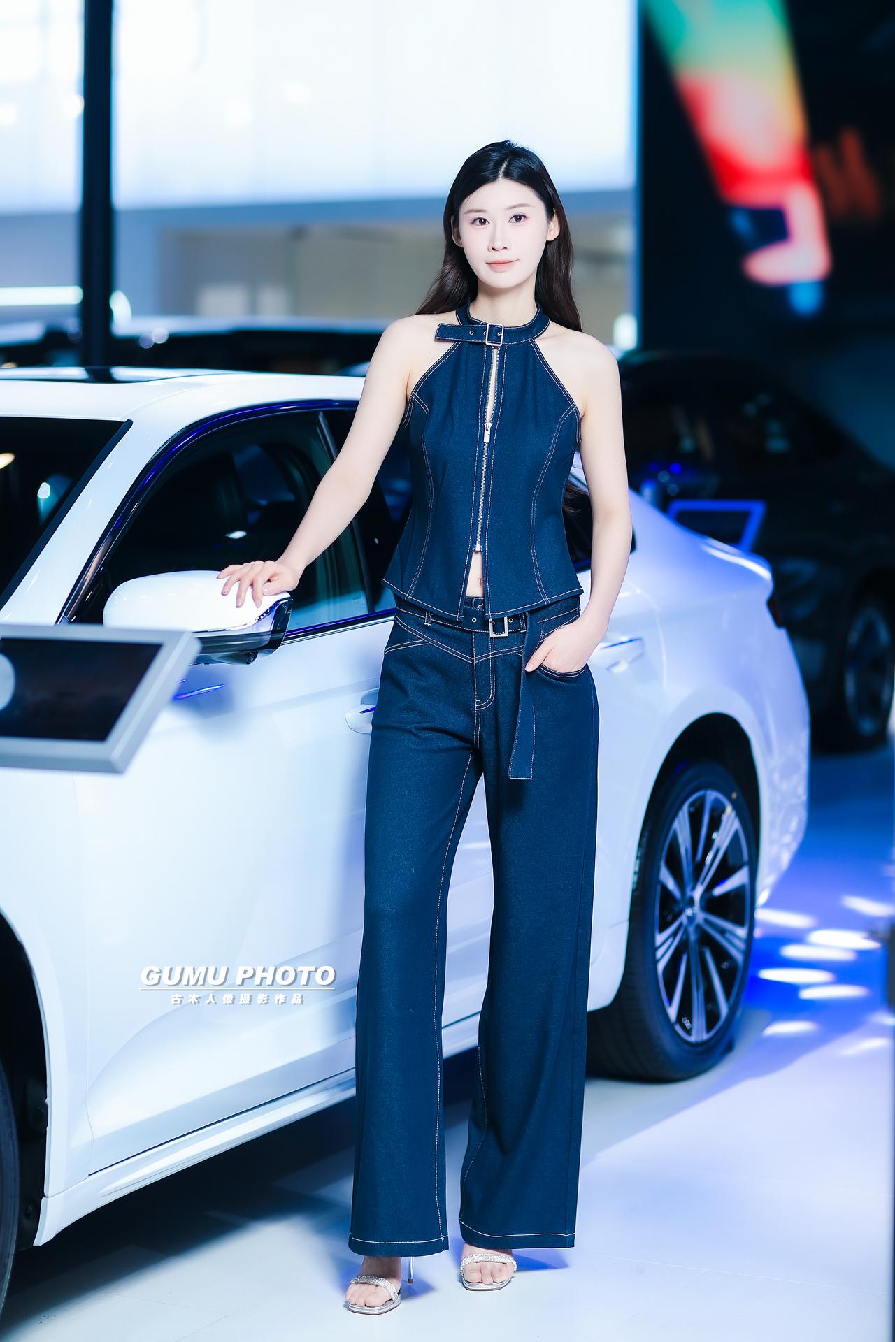 2026成都五一车展吉利展台模特