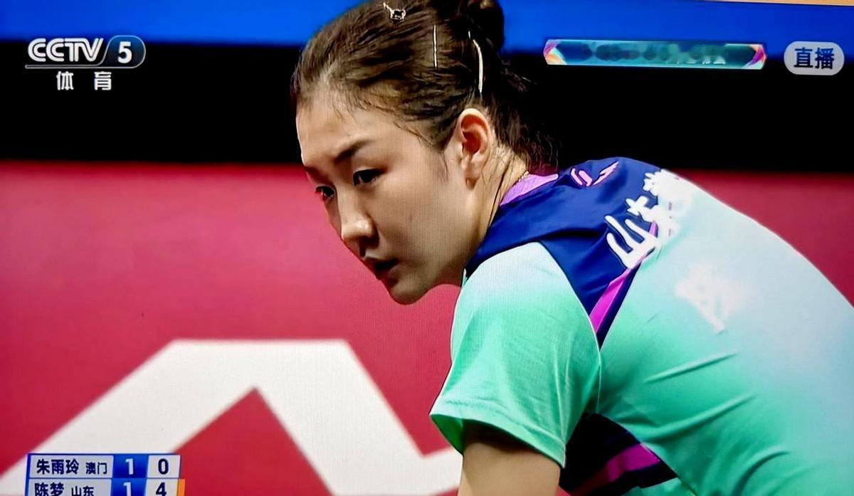 30岁还在抢铜牌，图啥？

图一口气。

全运会女单三四名，陈梦对朱雨玲，俩老姐