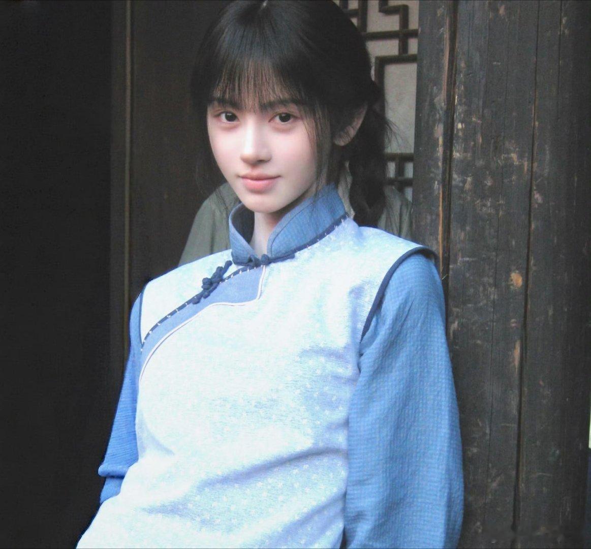 jjy鞠婧祎来战 jjy鞠婧祎阿黛“冬日种下玫瑰花，春日与你共赴浪漫”𝐏𝐥?