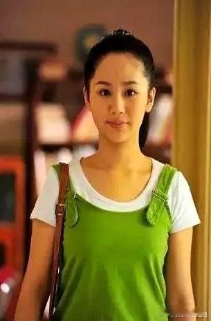杨紫演了那么多戏，但她的演技巅峰，可能永远留在了《家有儿女》。当年看剧我就觉得这