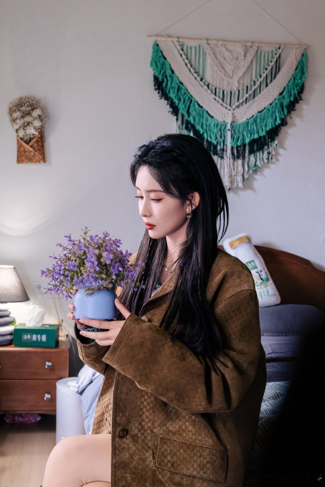 孟子义汪苏泷合体回归桃花坞五十公里桃花坞新坞民看好自己桃花币吧，有种会被骗光钱的