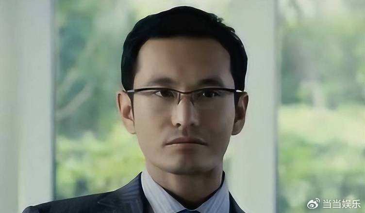 来了新片的黄晓明前往武大，声称女人刷其卡便会感受幸福，此话语听起来颇为霸道哟，然