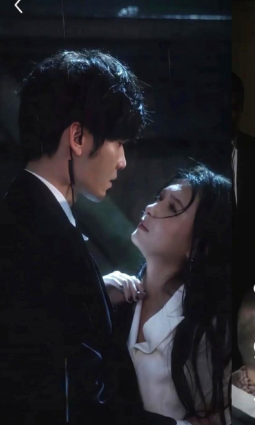 那部被骂配音出戏的剧，居然在东南亚杀疯了。

制作方被喷到加急出原声，反倒在马来